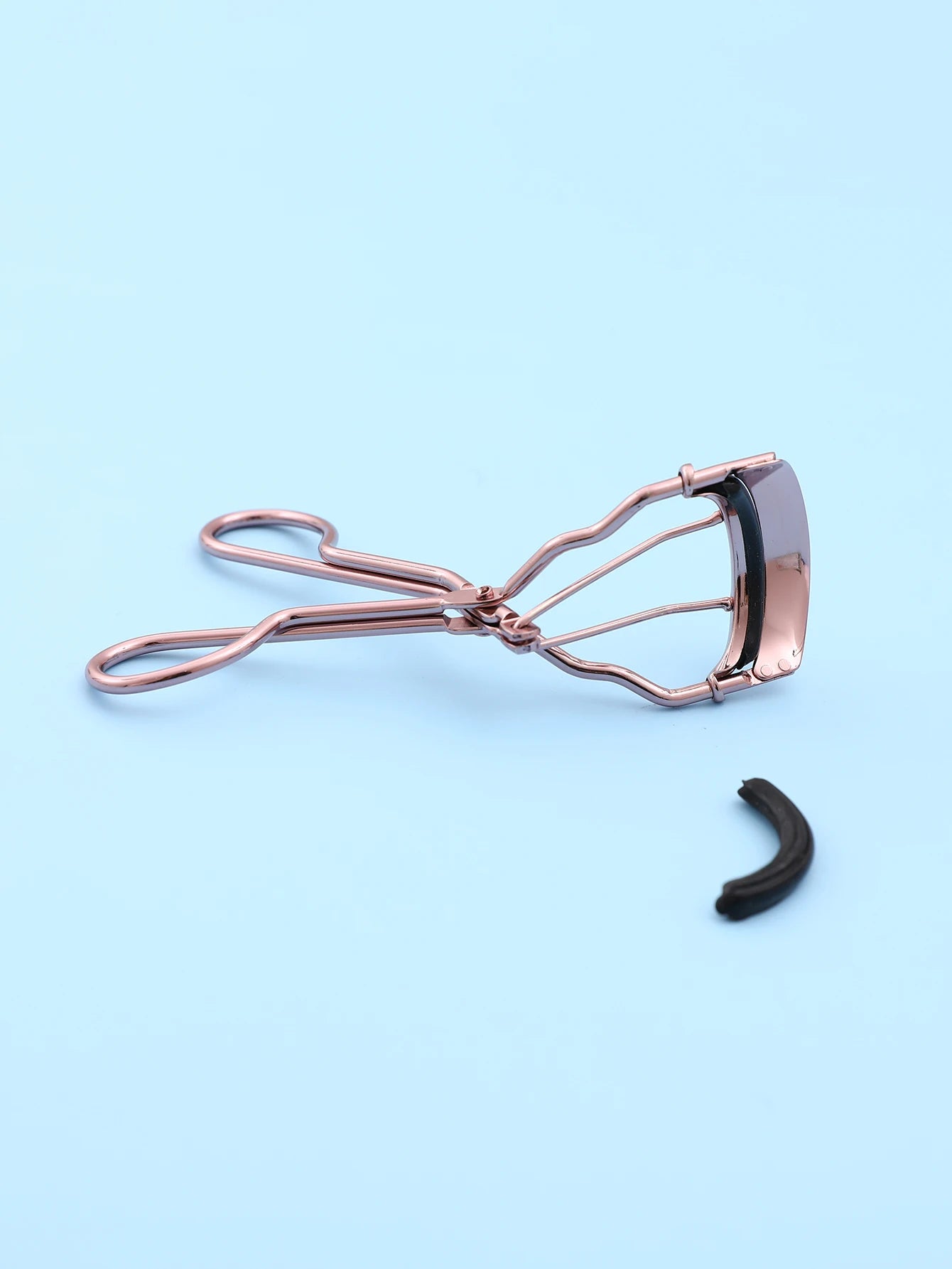 1pc Wild-angle Lash Eyelash Curler with Comfort Grip Makeup Tool, Creates Eye-Opening & Lifted Lashes,With 1 Additional Rubber